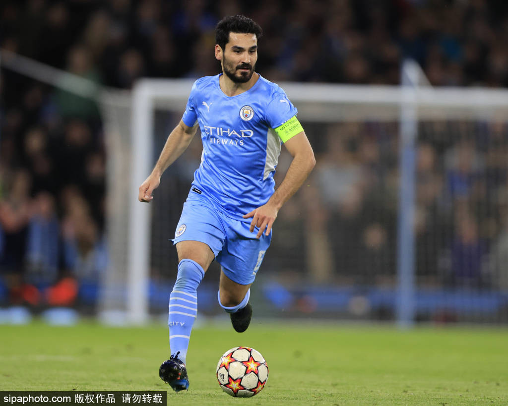 EDward Gaming 官方宣布：友好地终止与打野选手 JIEJIE 的合同，他将立即离开战队